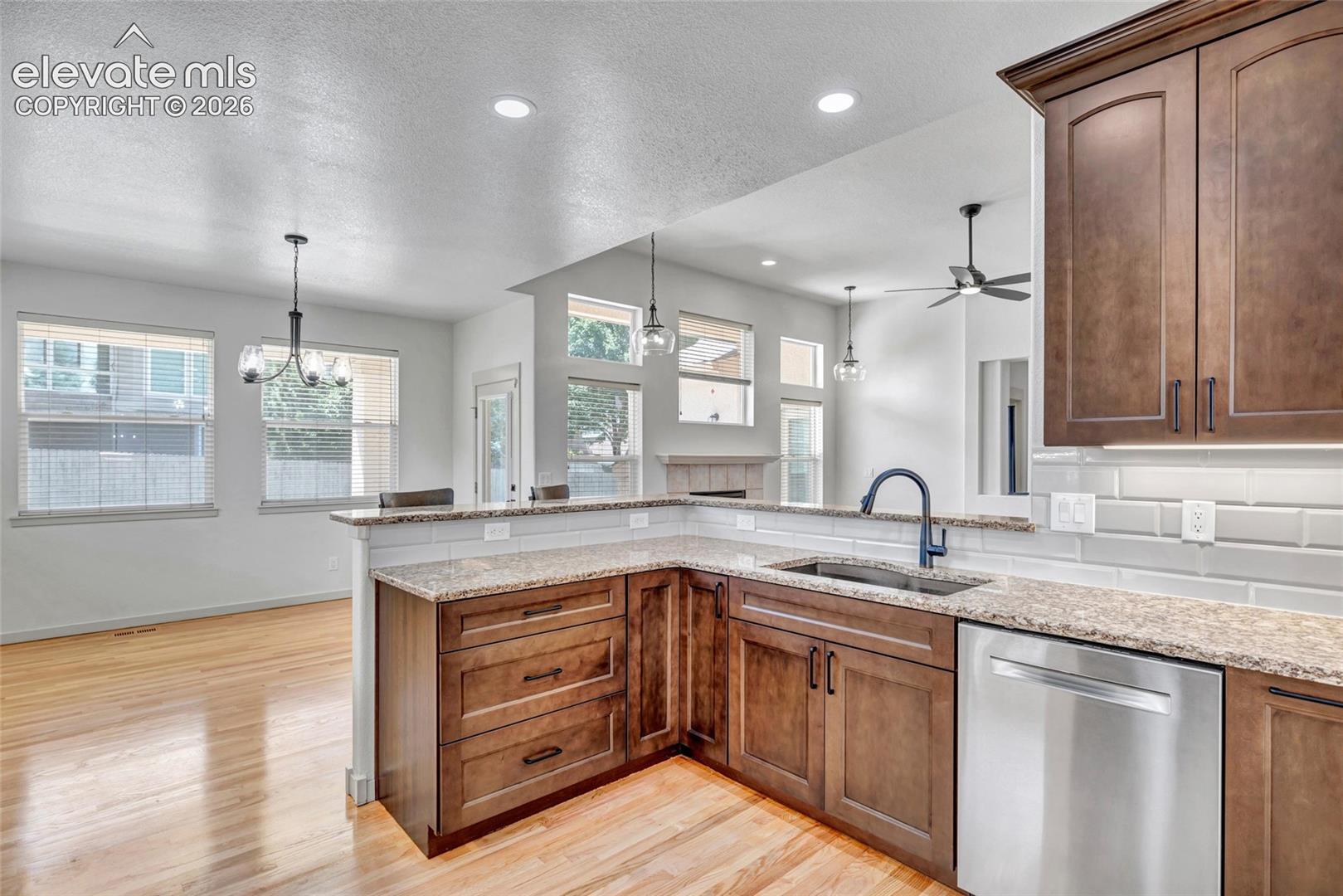 Photo 16 of 3575 Hollycrest Drive, Colorado Springs