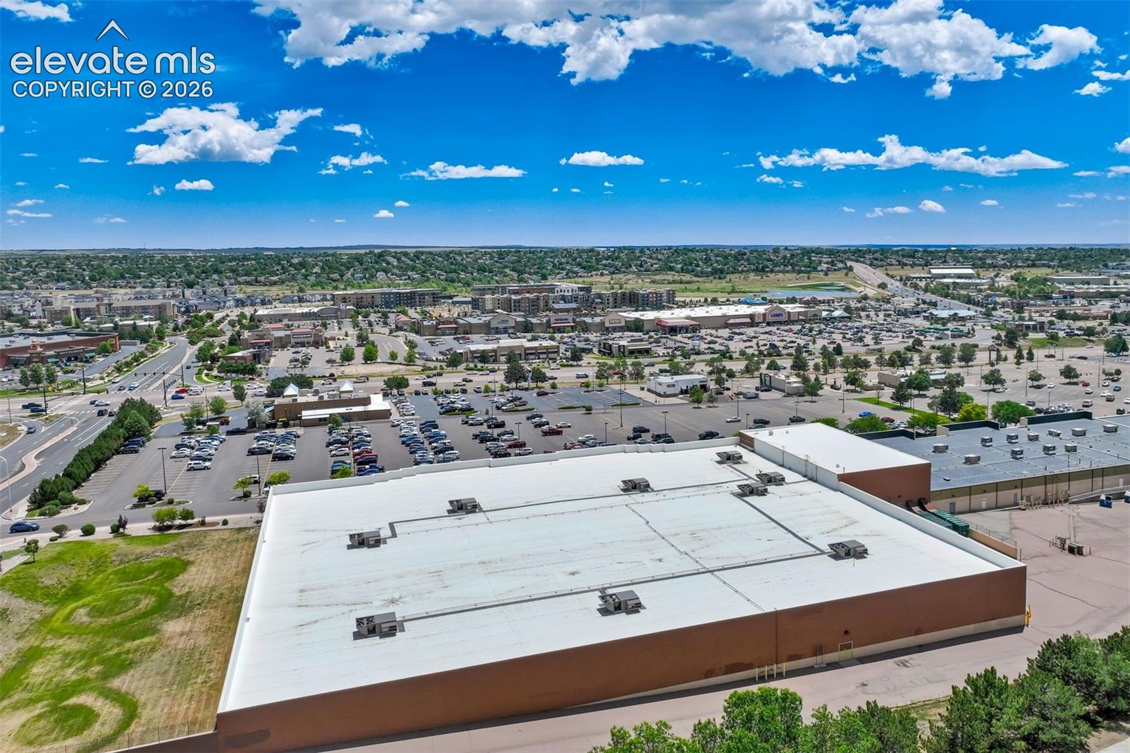 Kohls and the Powers corridor only blocks away!