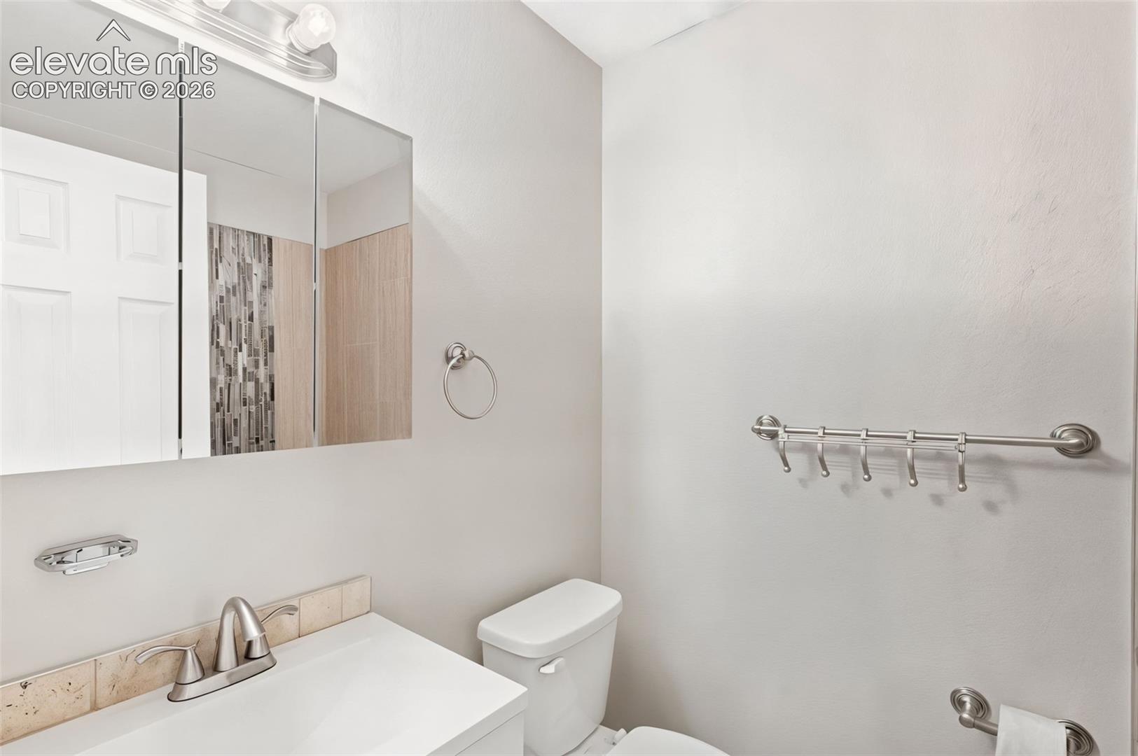 Beautifully upgraded full bathroom