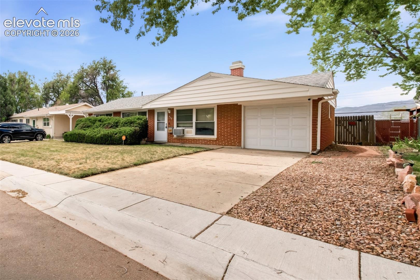 217 Elmwood Dr, Colorado Springs, CO 80907