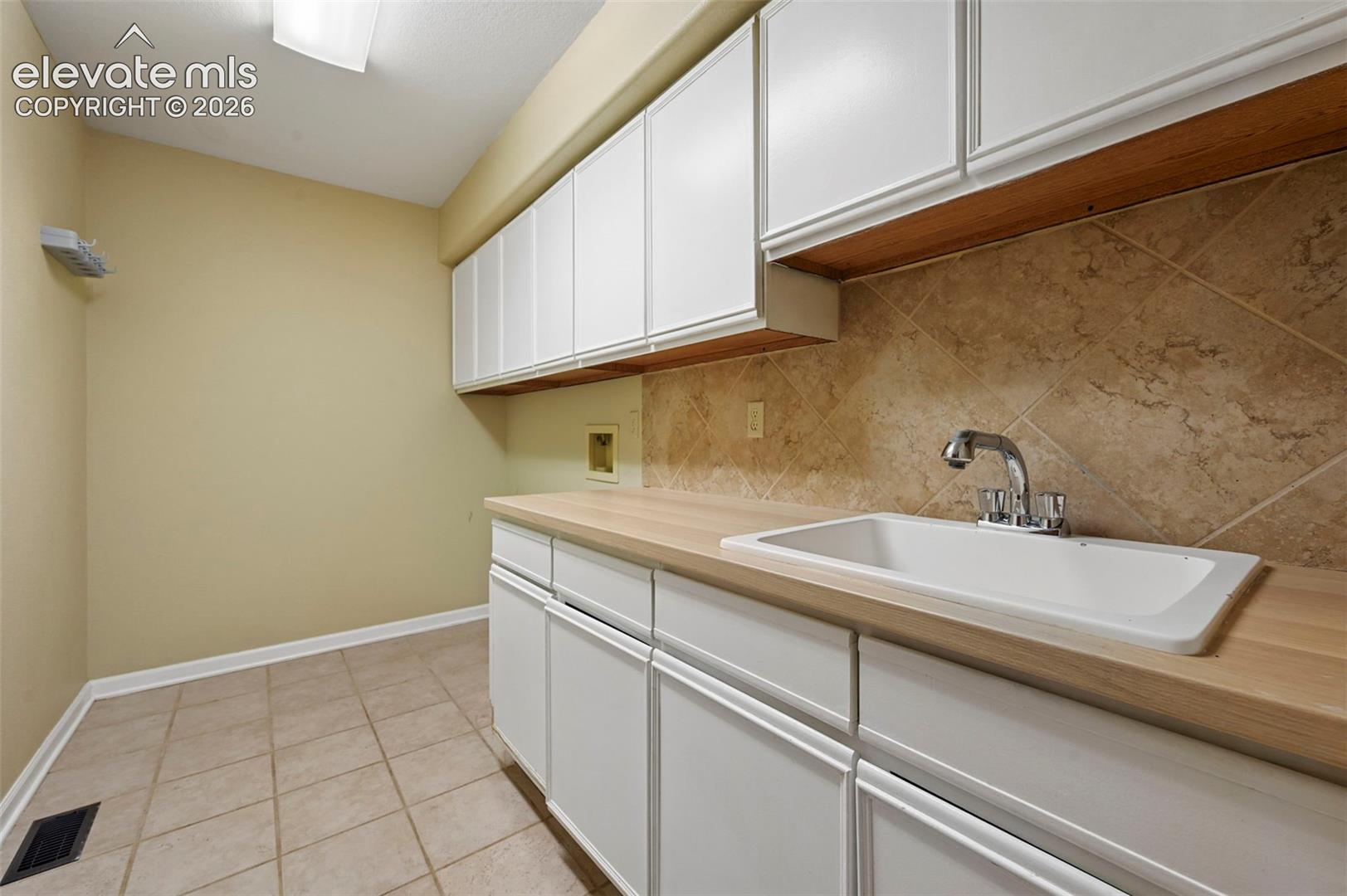 Main level laundry 