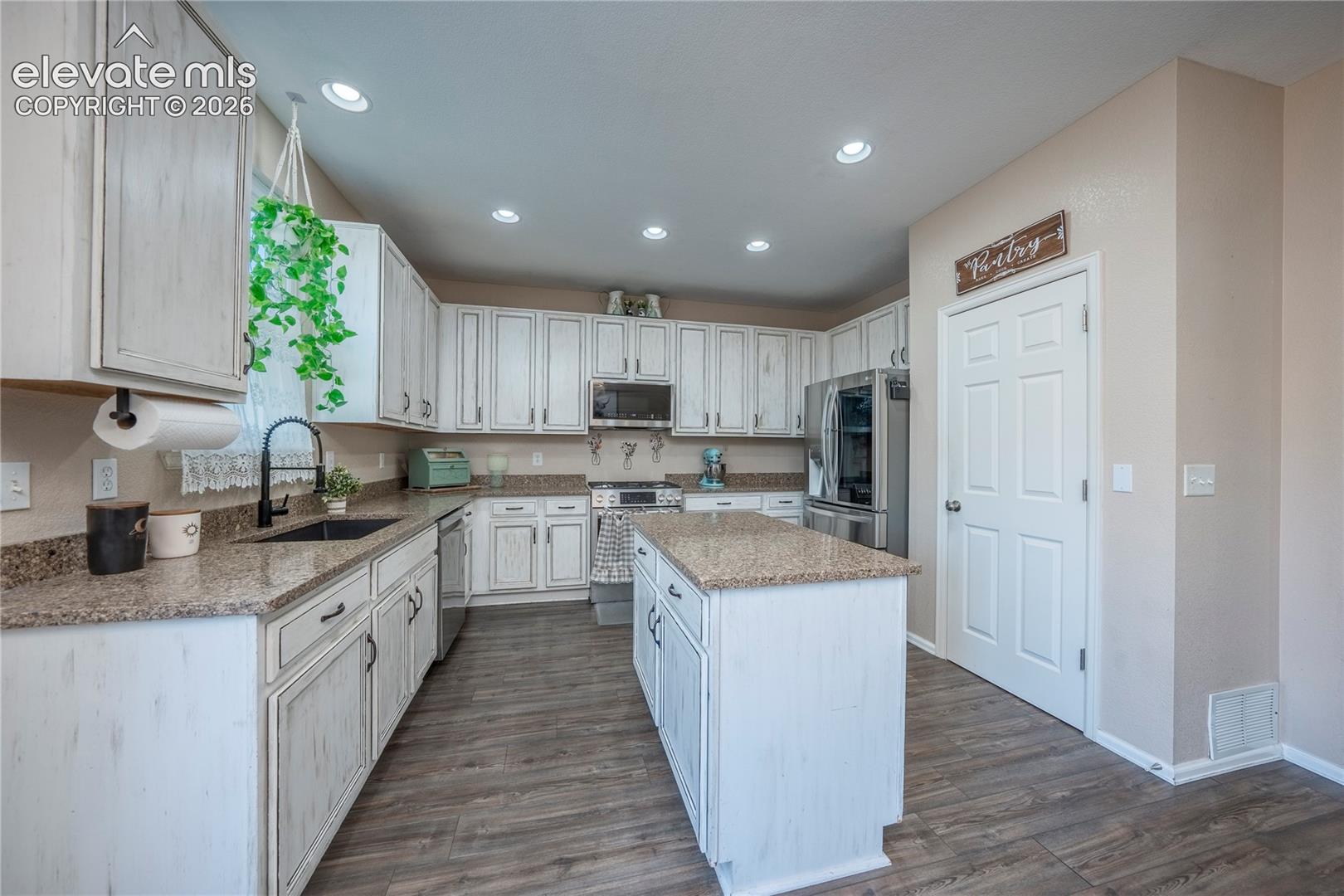 Photo 10 of 2085 Bucolo Avenue, Colorado Springs