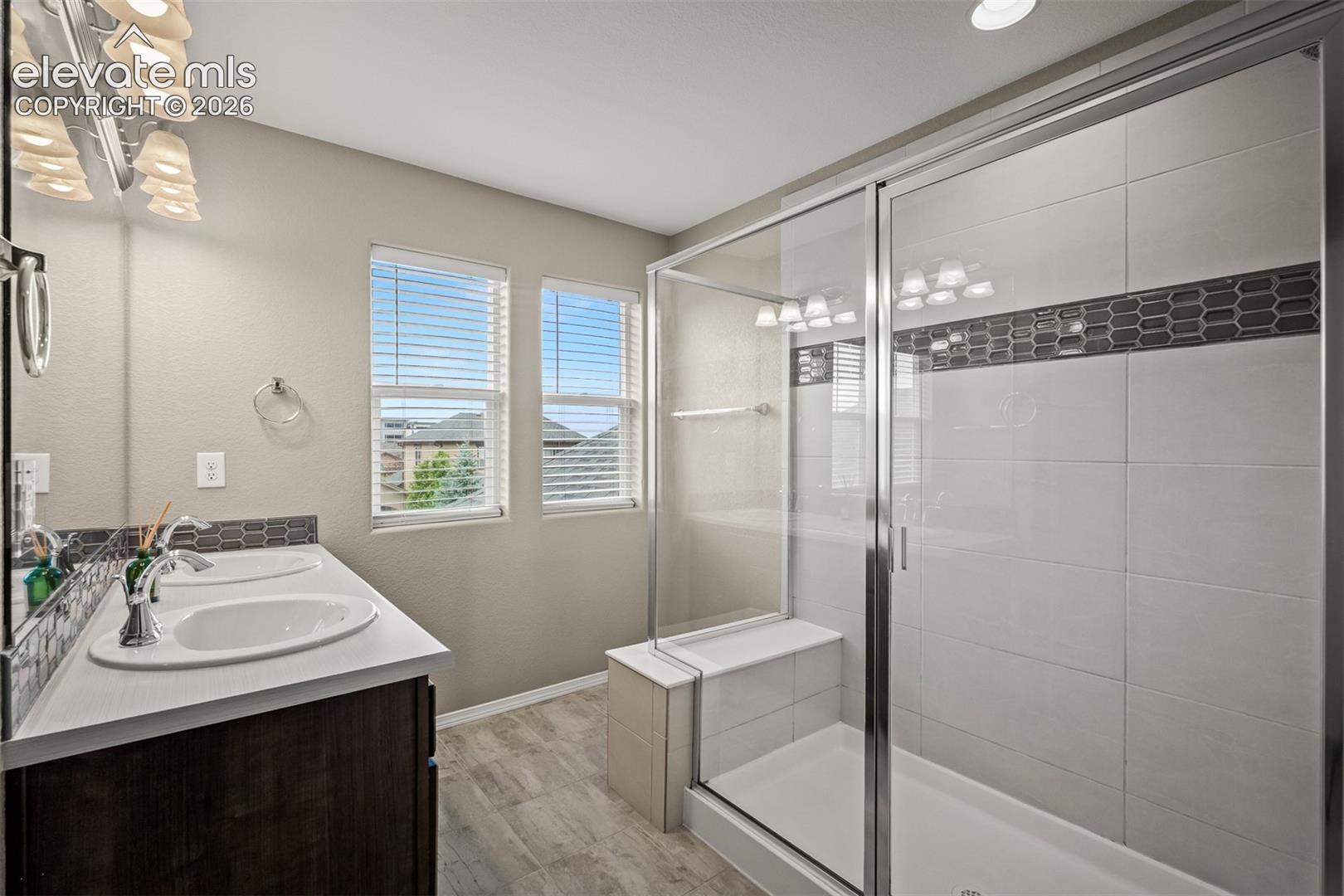 7242 Lewis Clark Trail