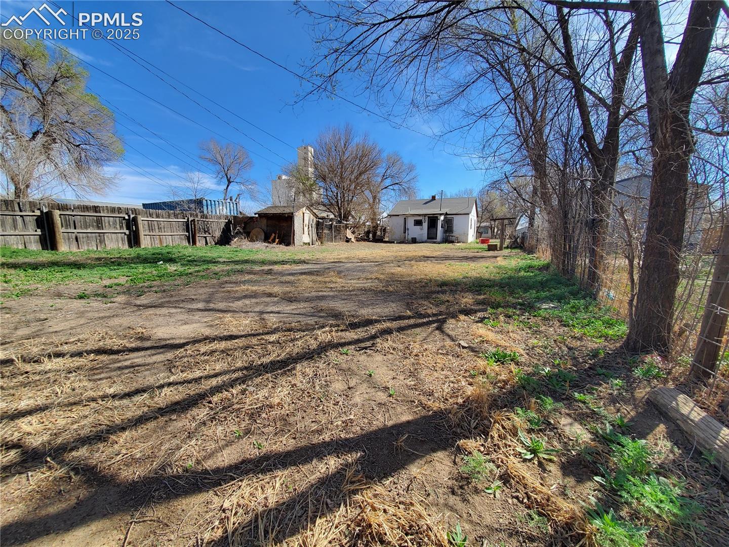 102 S 12th St, Lamar, CO 81052