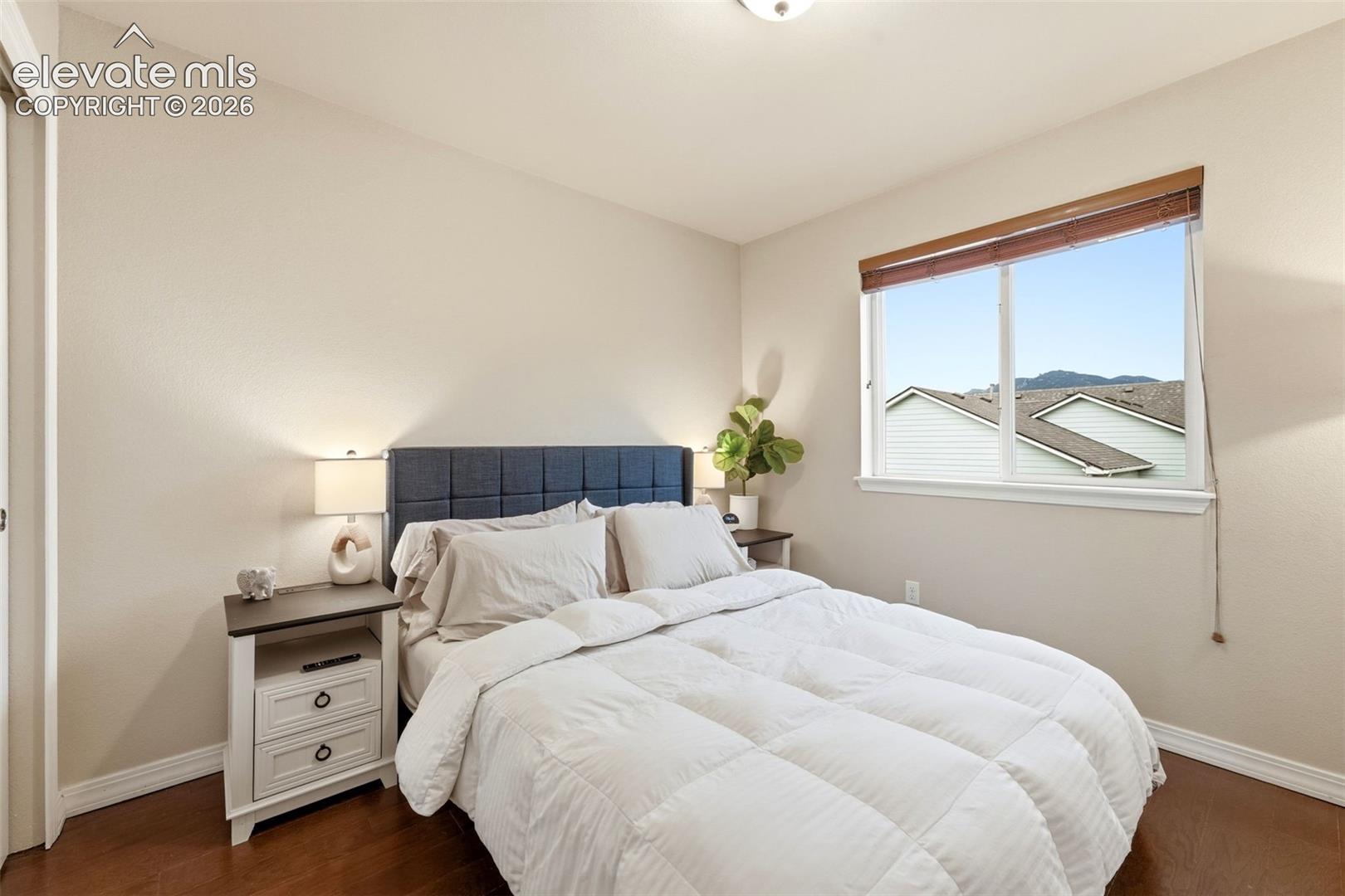 Wood-finish flooring with neutral wall tones