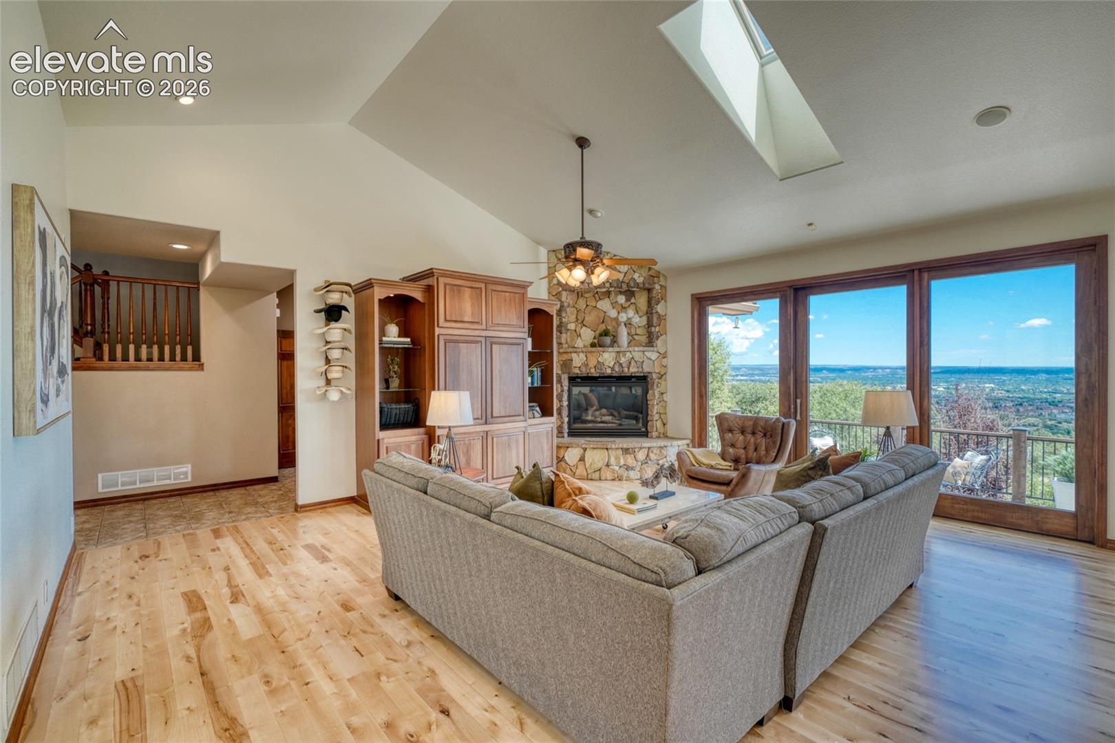 Photo 11 of 585 Vista Grande Drive, Colorado Springs
