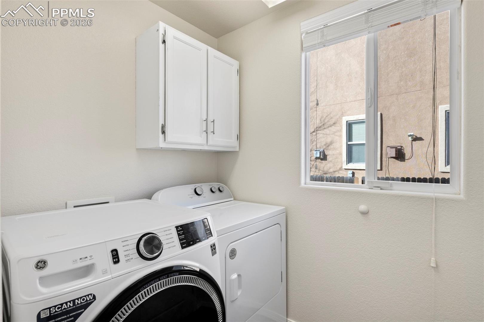 Main level laundry room