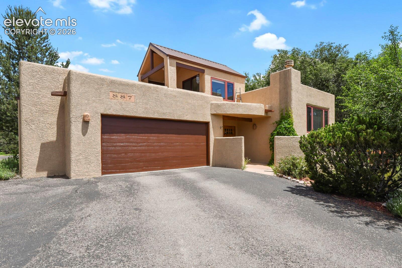 887 Oxford Ln, Colorado Springs, CO 80905