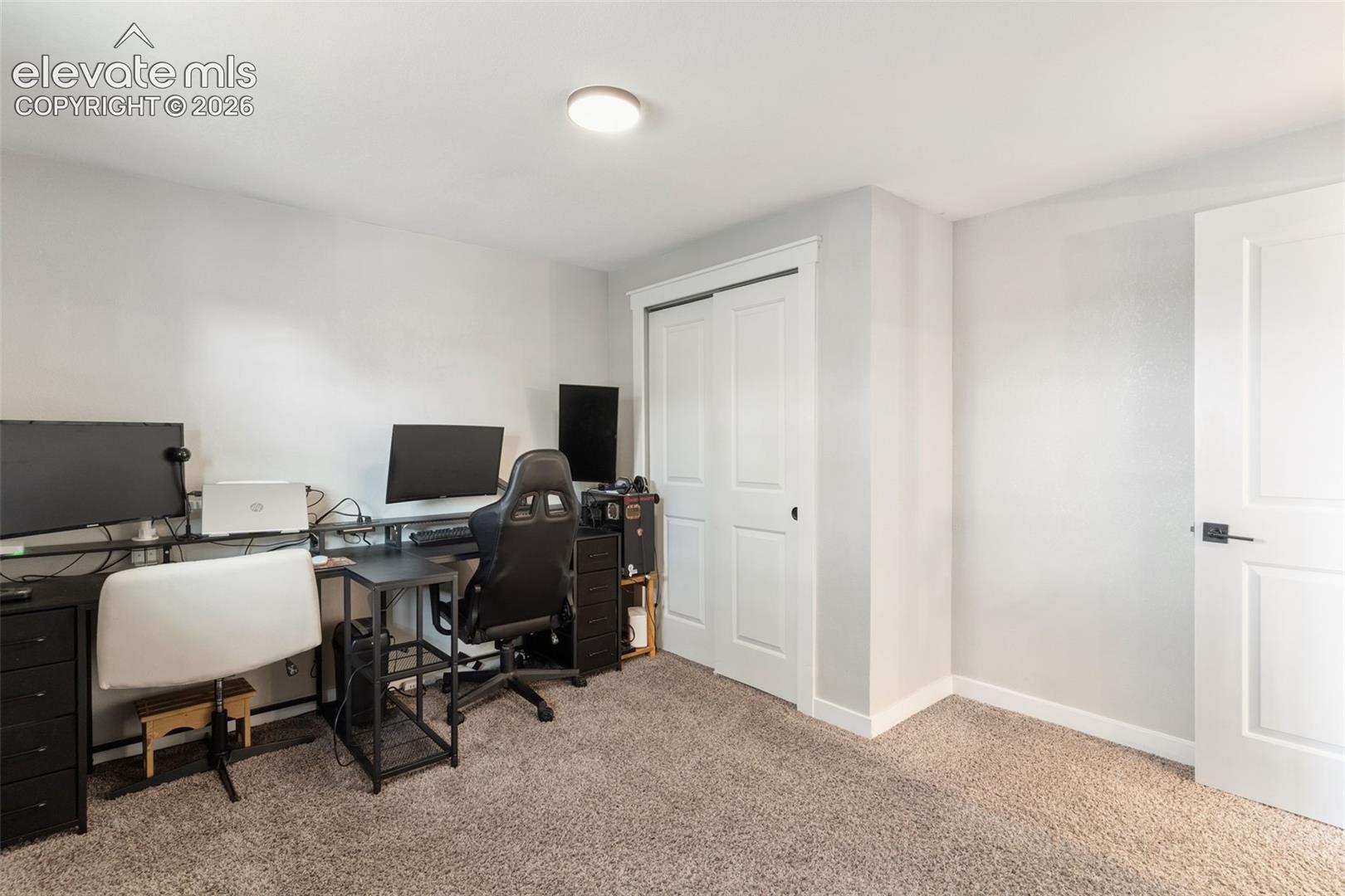 Bedroom/Office