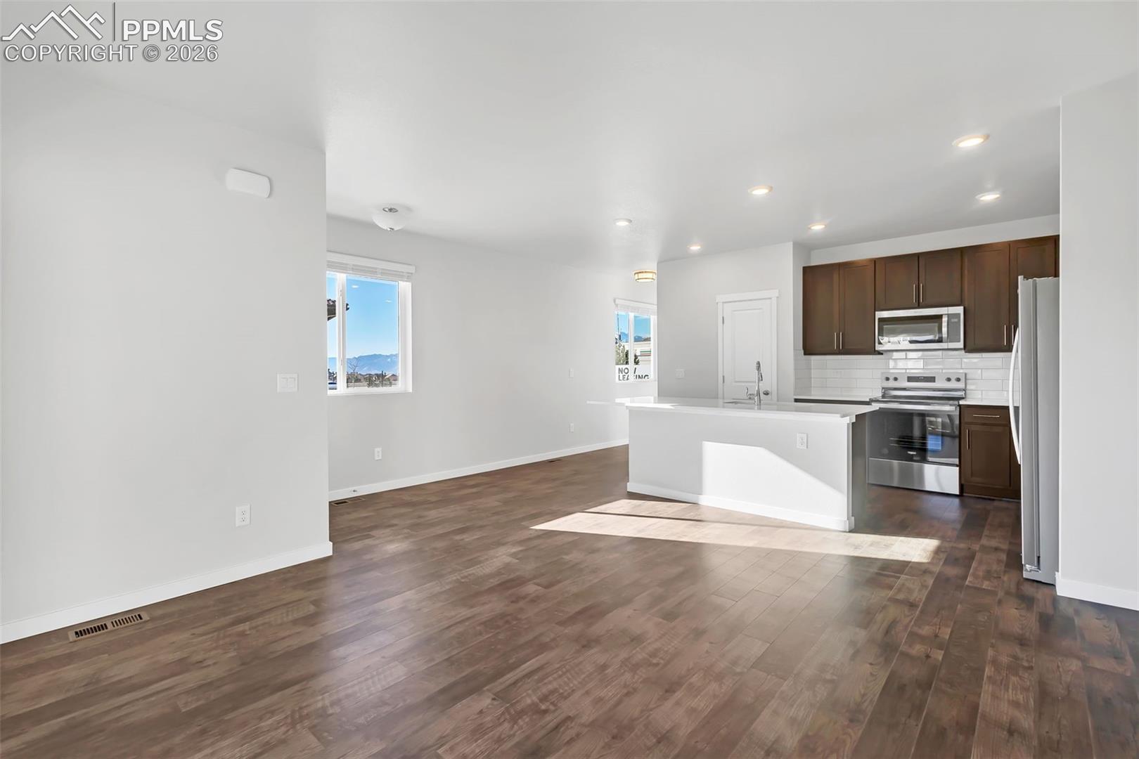 Lower level unit