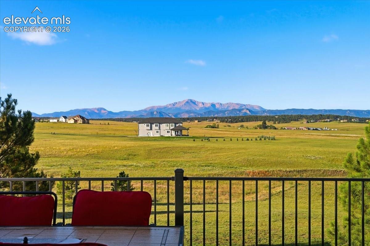 gorgeous mountain and Pikes Peak Views