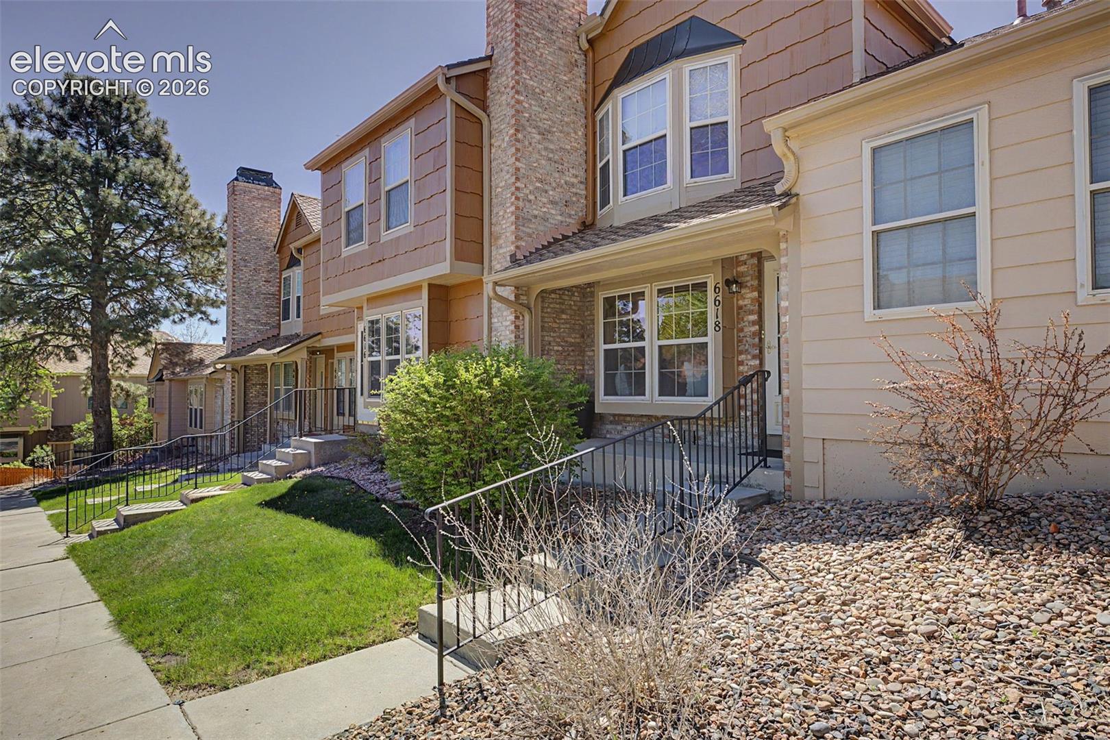 6618 Warbler Ln, Colorado Springs, CO 80919