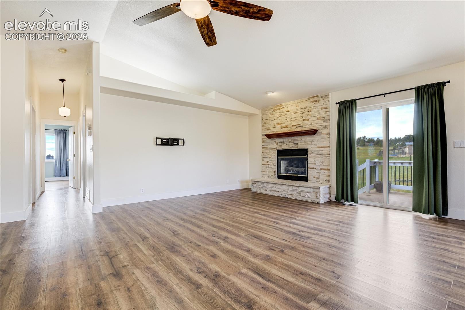 Photo 8 of 17650 Fremont Fort Drive, Peyton