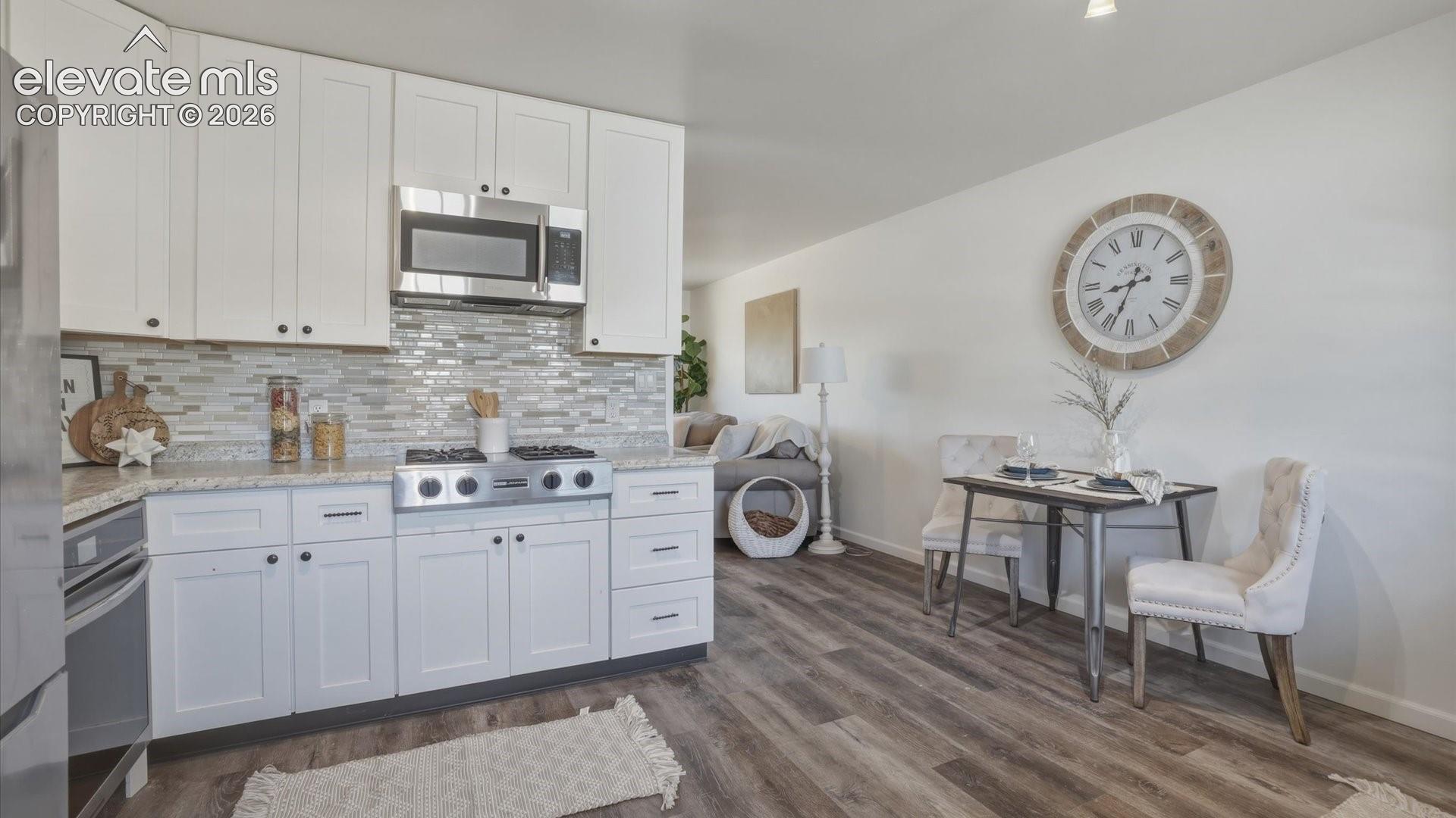 Eat In Kitchen and Dining Area.