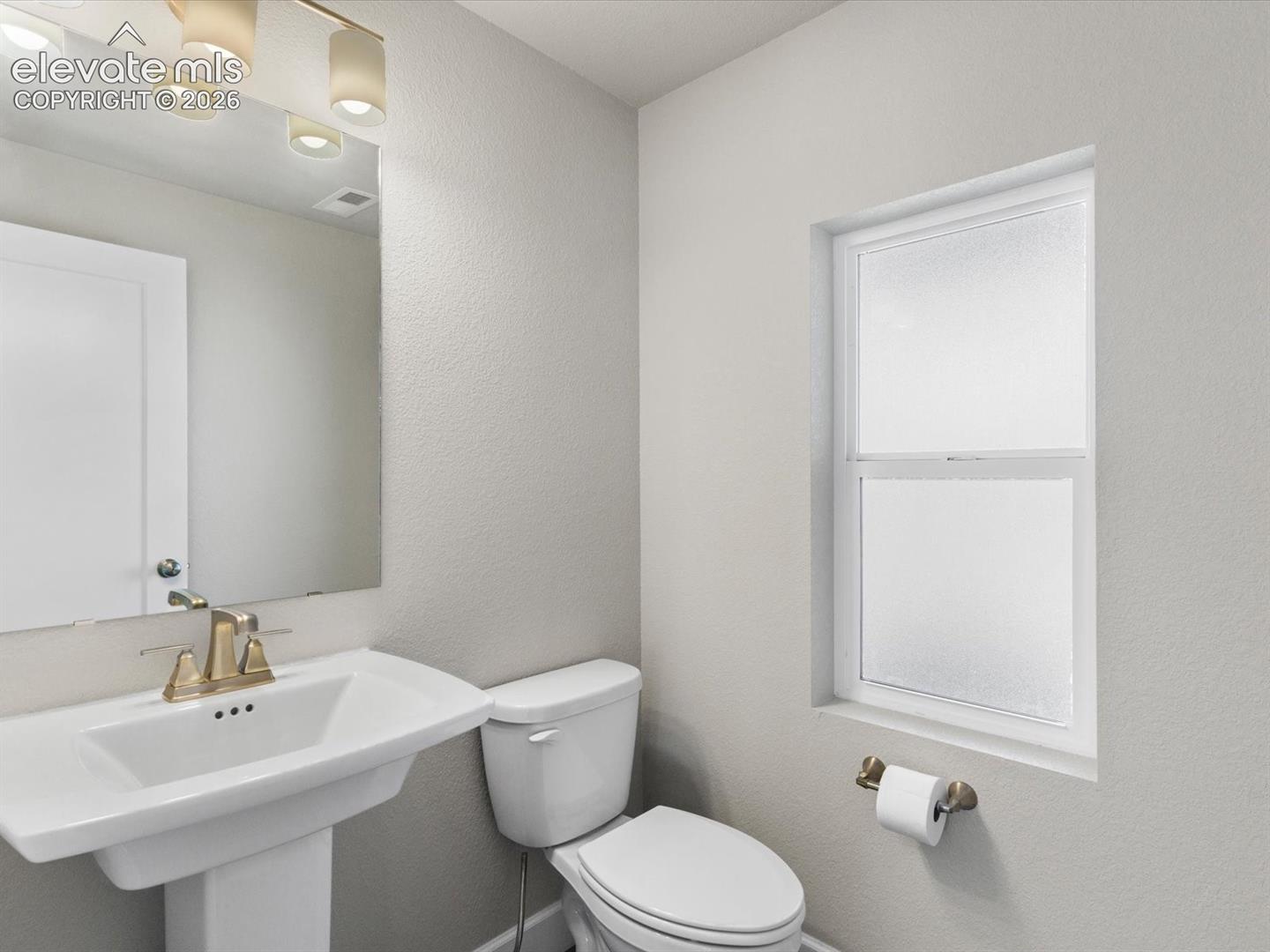 Main level powder bath