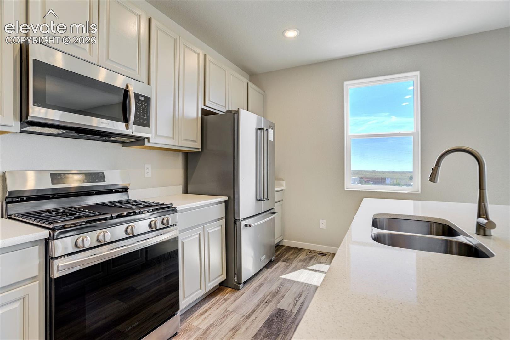 Photo 12 of 8289 Falling Rock Drive, Colorado Springs