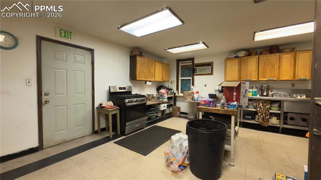 Photo 8 of 664 2nd Avenue, Deer Trail
