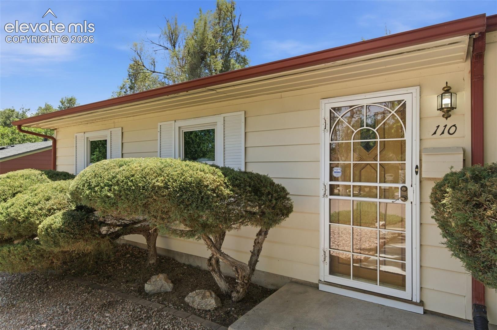 110 Brentwood Dr, Colorado Springs, CO 80909