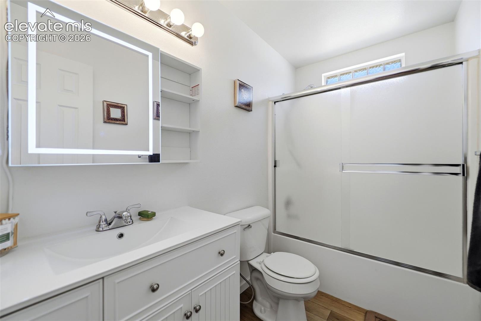 2nd Bathroom