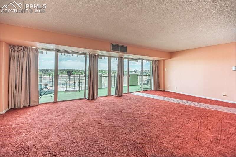 Photo 9 of 411 Lakewood Circle #B1112, Colorado Springs