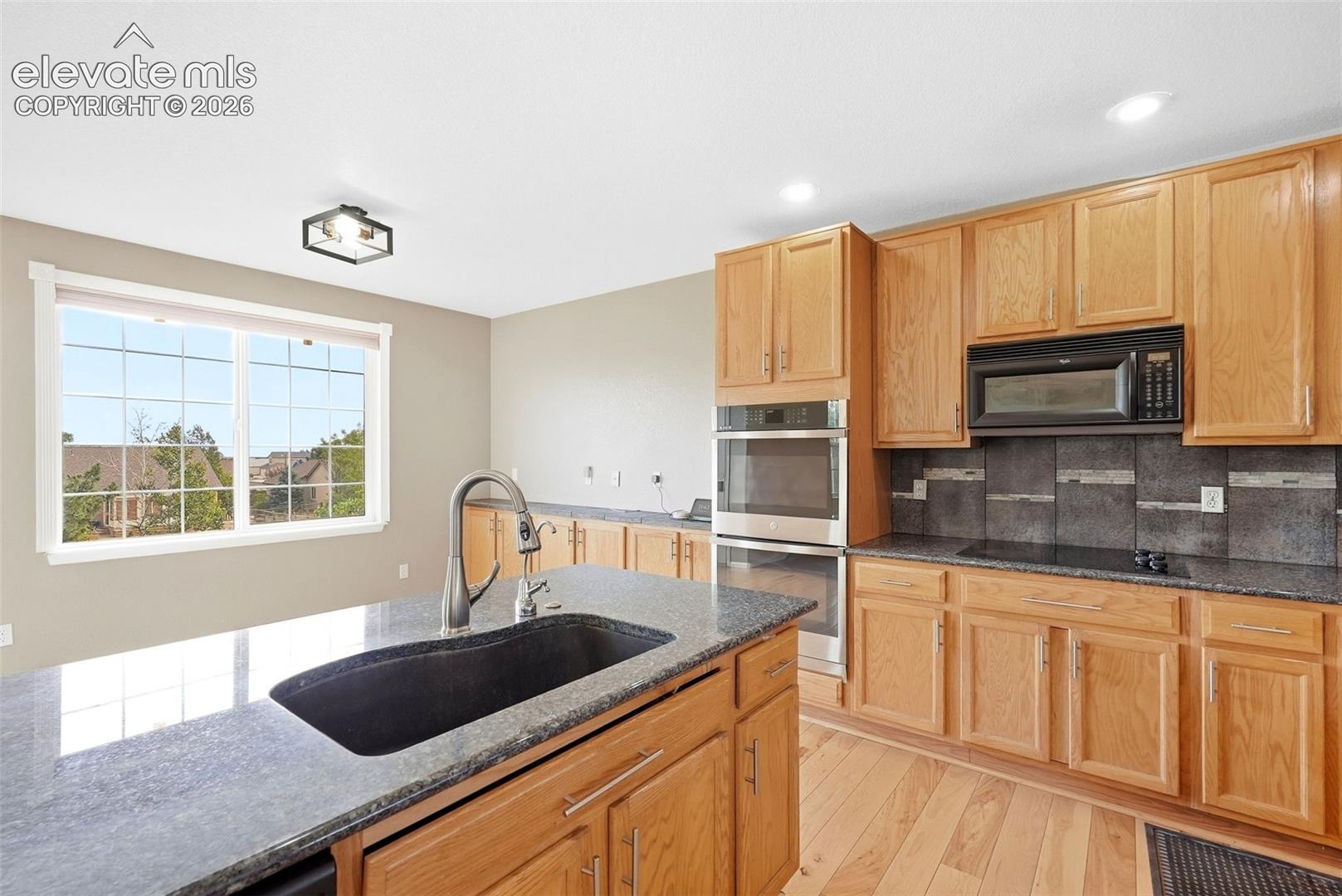 Photo 11 of 8931 Oakmont Road, Peyton