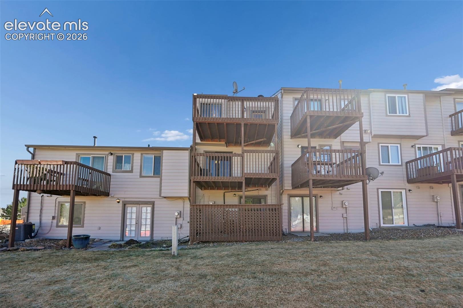 5568 Dunbar Ct, Colorado Springs, CO 80918