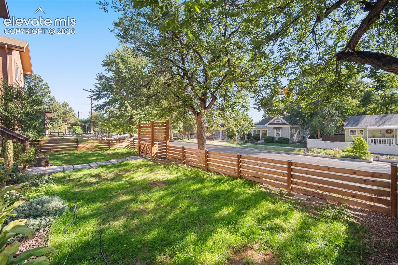 Photo 8 of 734 N Walnut Street, Colorado Springs