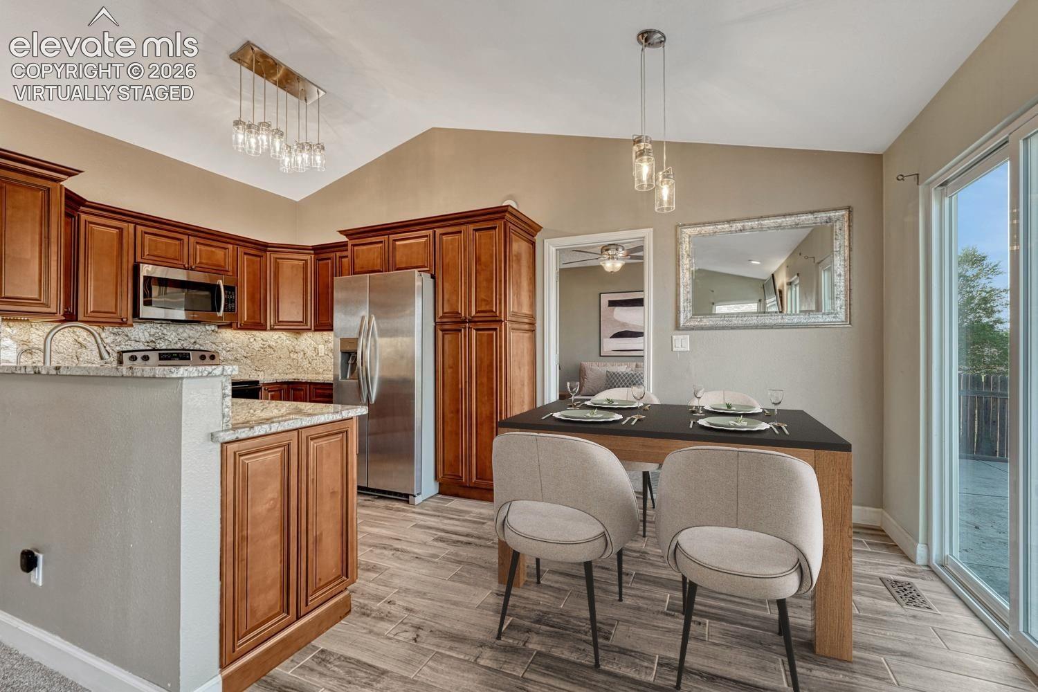 Virtually staged dining room