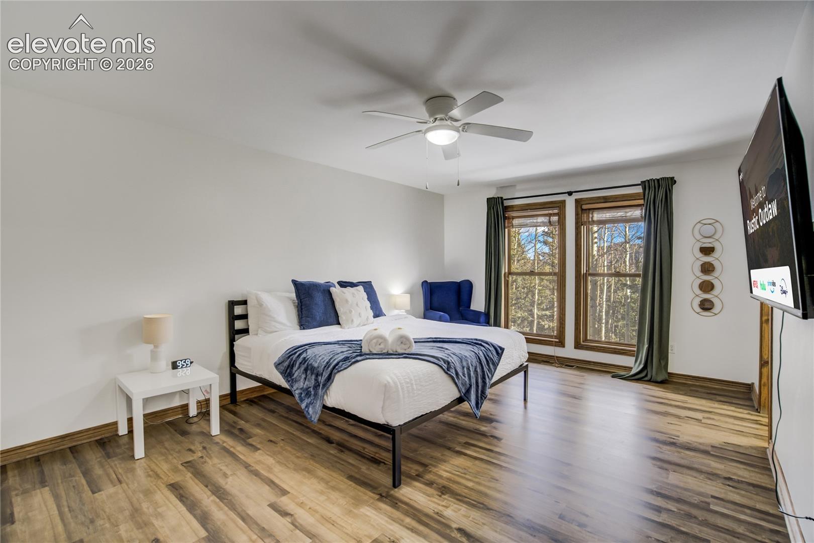 Main house - Primary bedroom