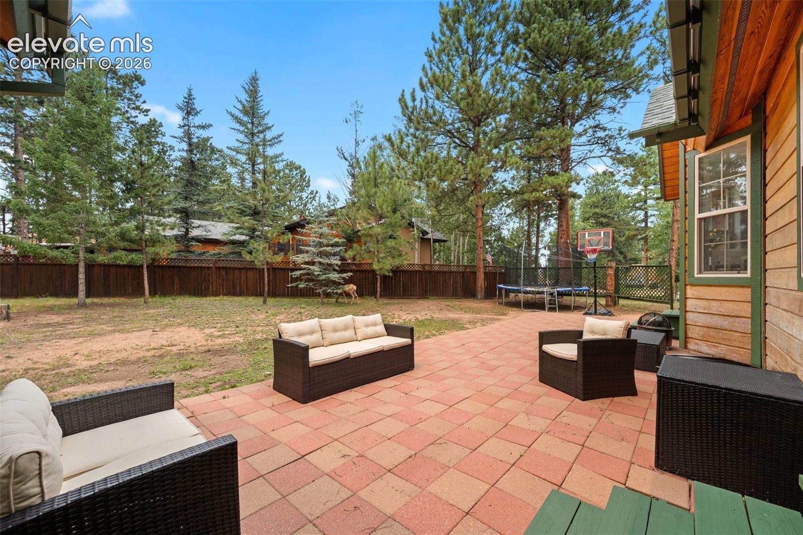 Large entertaining space