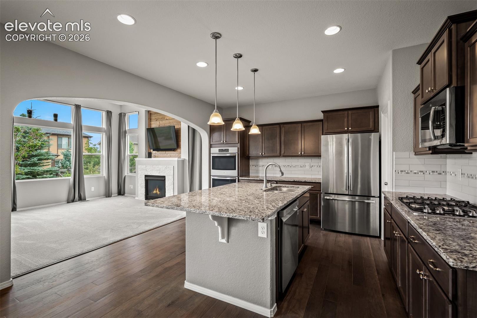 7242 Lewis Clark Trail