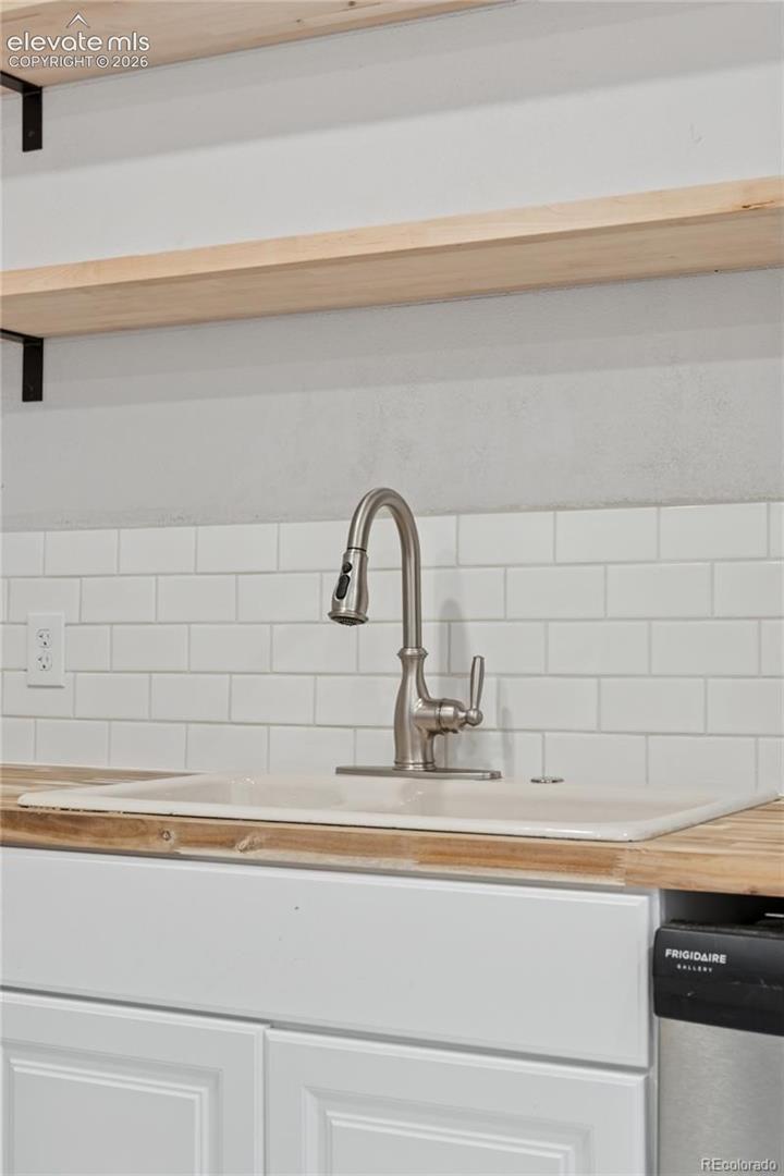 Main-level flat kitchen