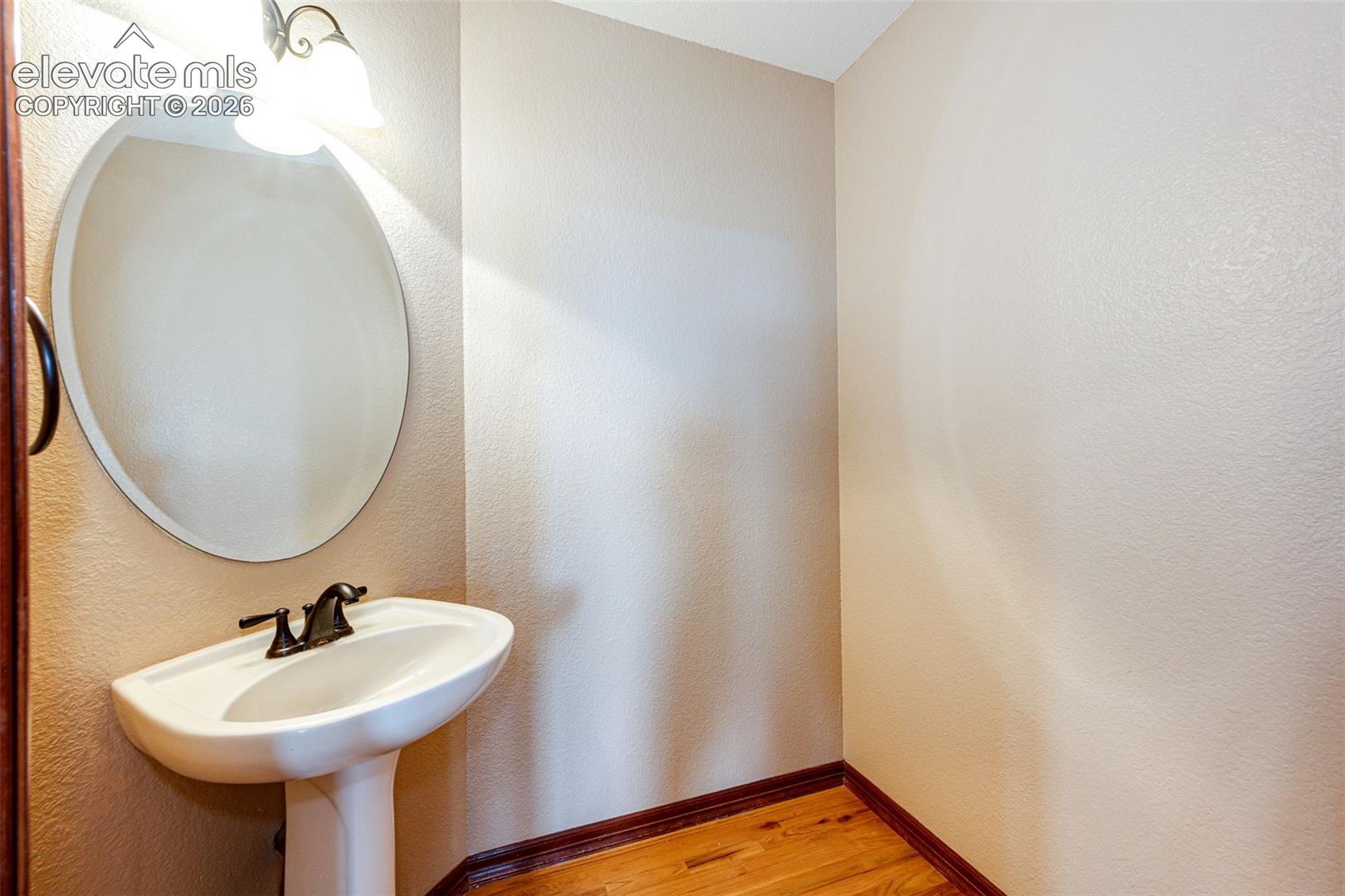 Parlor 1/2 bath on main