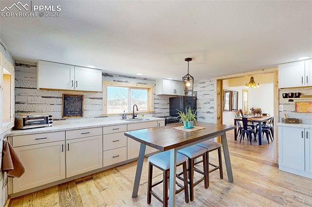 Photo 10 of 10589 County Road 102, Guffey