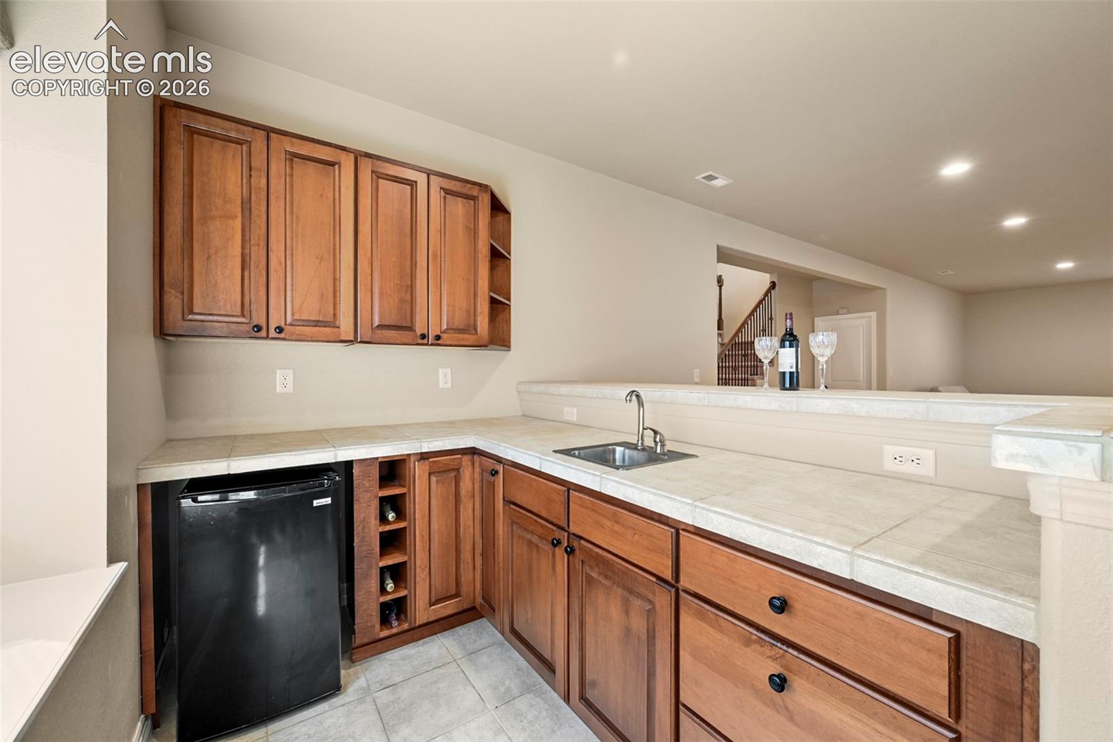 Wet bar area
