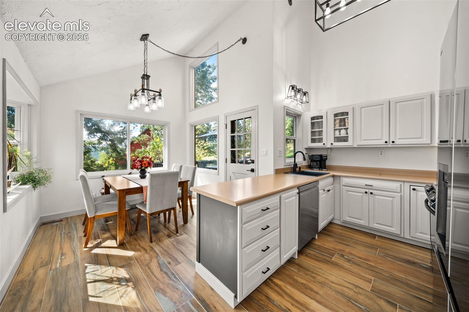 Photo 10 of 330 W Ridge Drive, Woodland Park