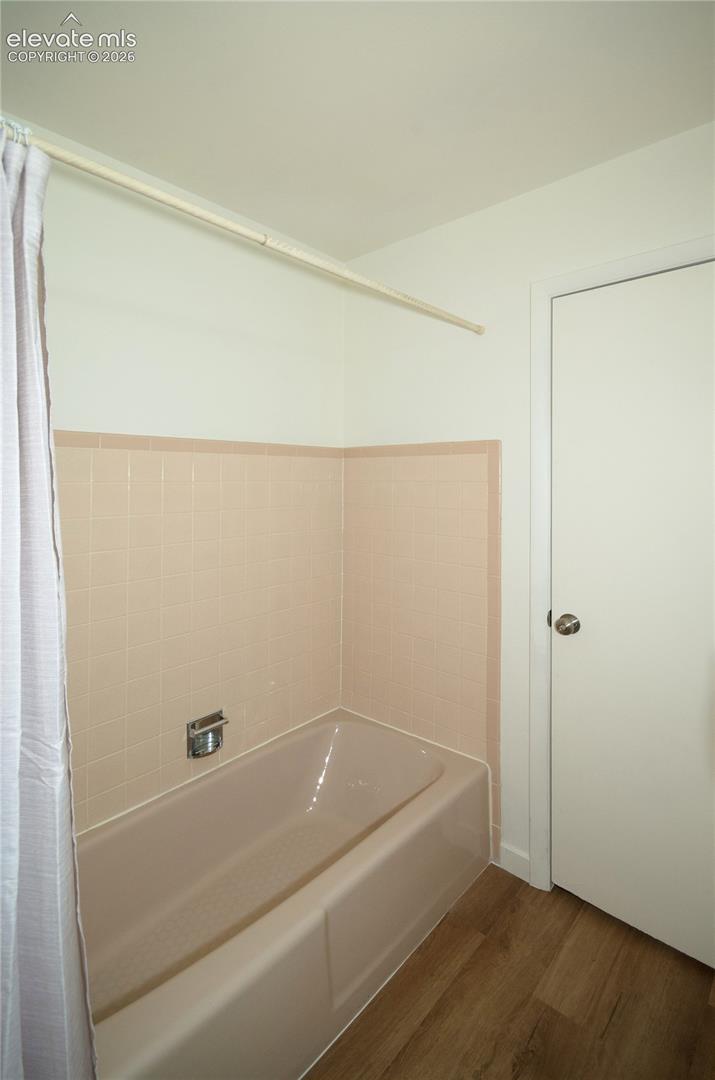 Main floor full bath