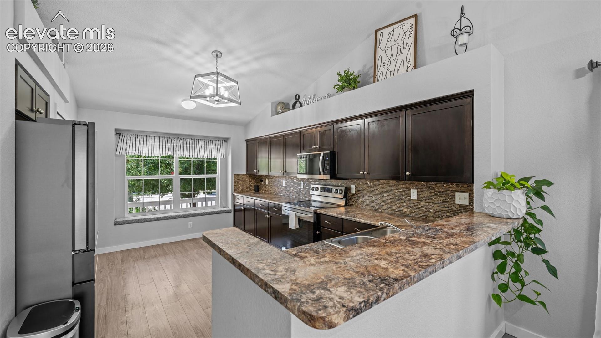 Photo 7 of 8068 Hollygrape Lane, Colorado Springs