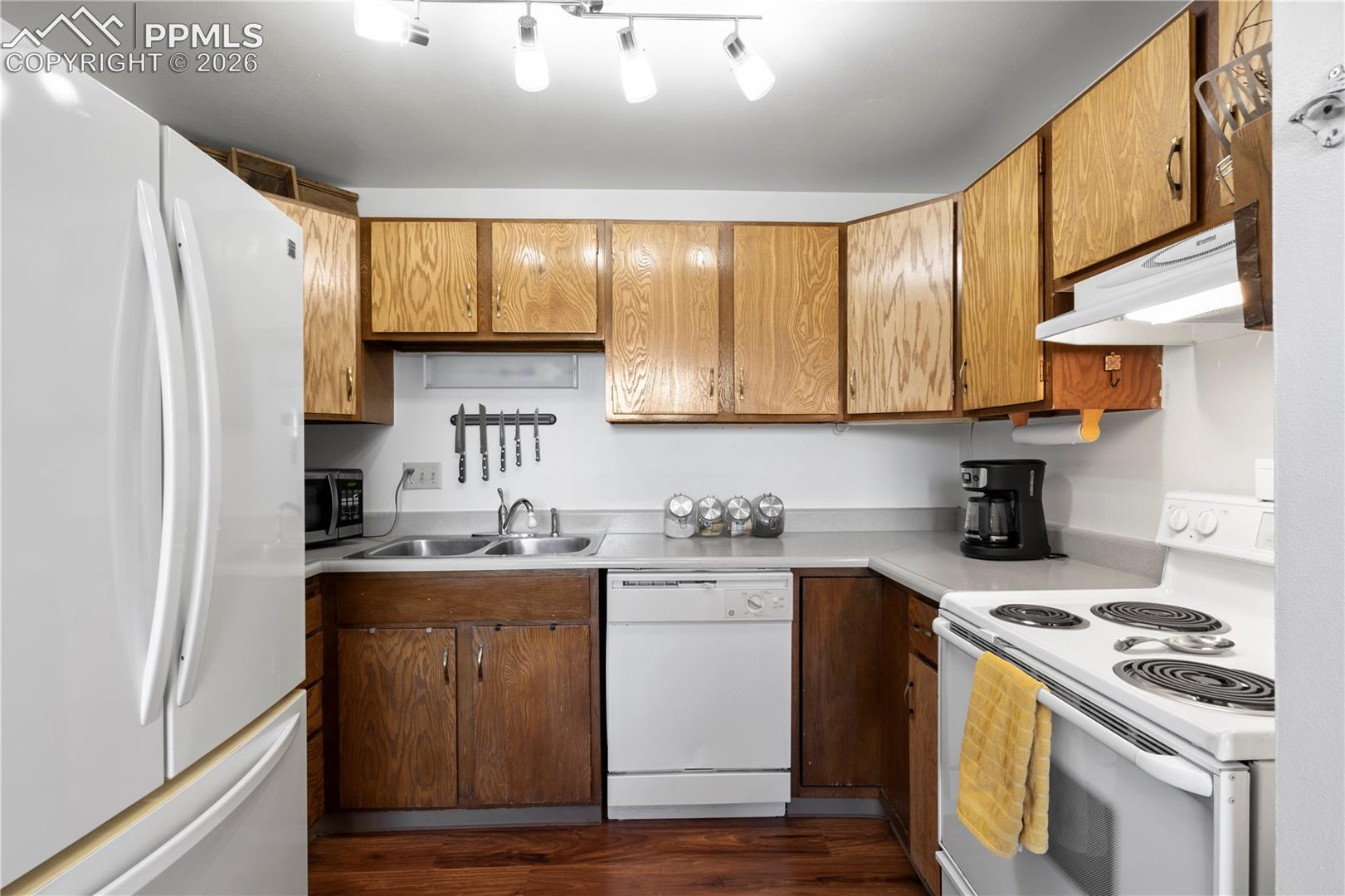 Photo 16 of 434 Valley Hi Circle #B6, Colorado Springs
