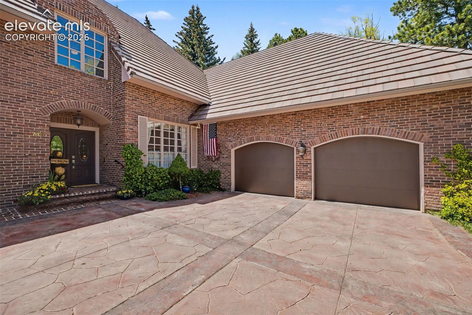 Garage
