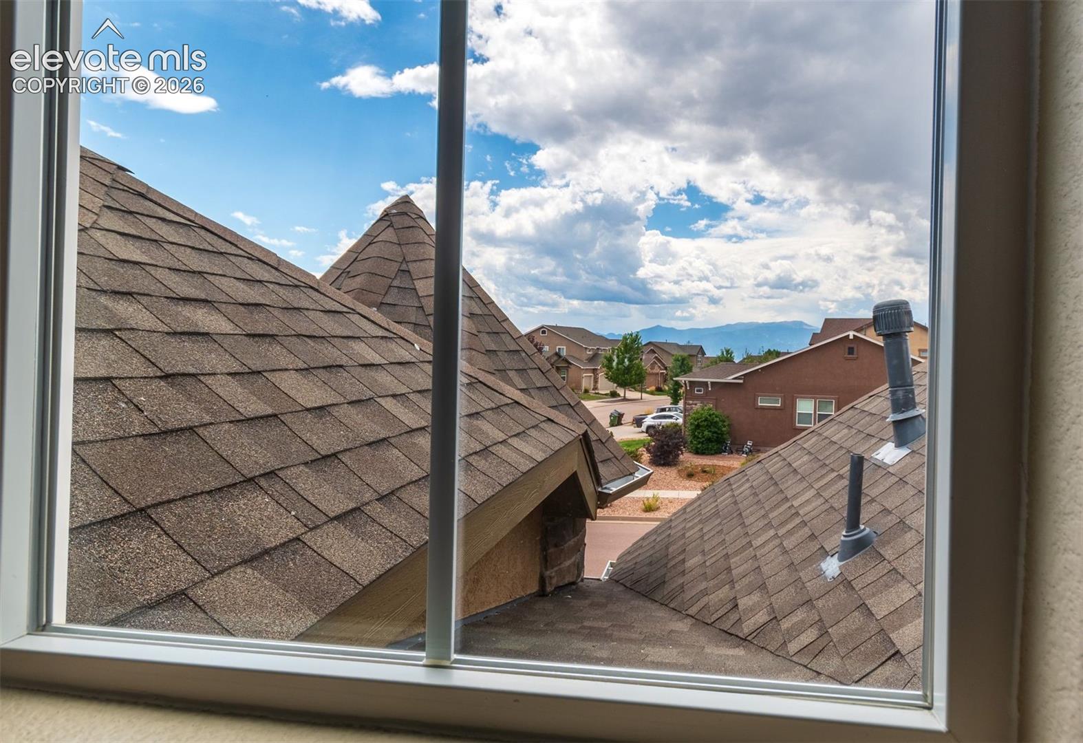9767 Wolf Lake Dr, Colorado Springs, CO 80924