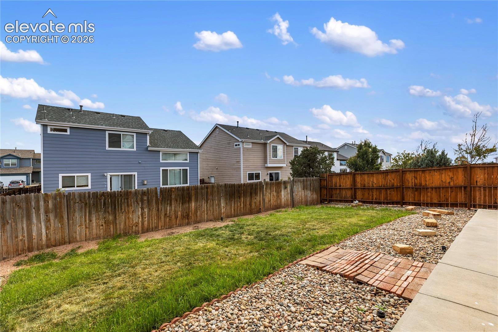 Great back yard for the dogs, kids, and grilling out.