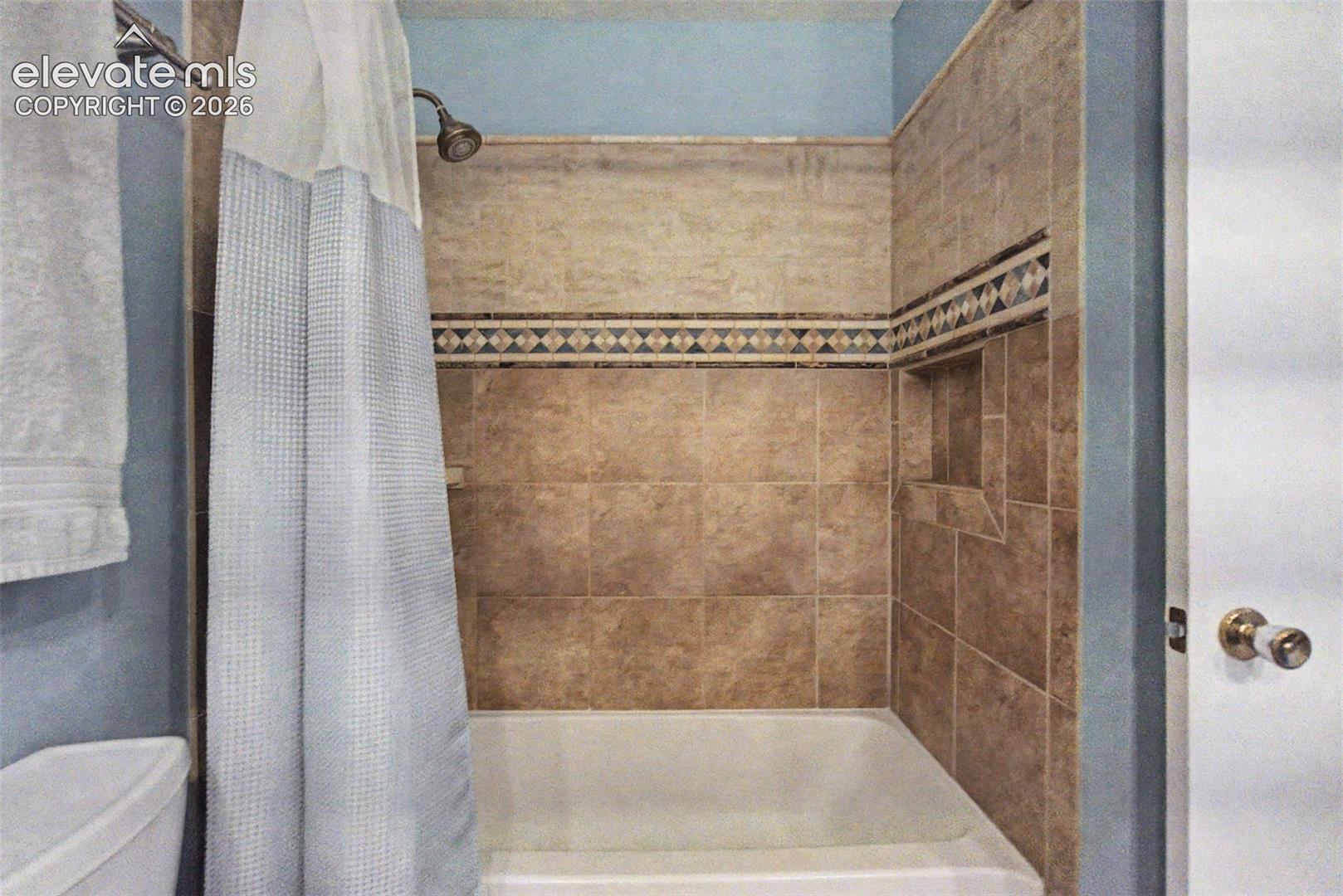 Secondary Bath with Tub/ Shower