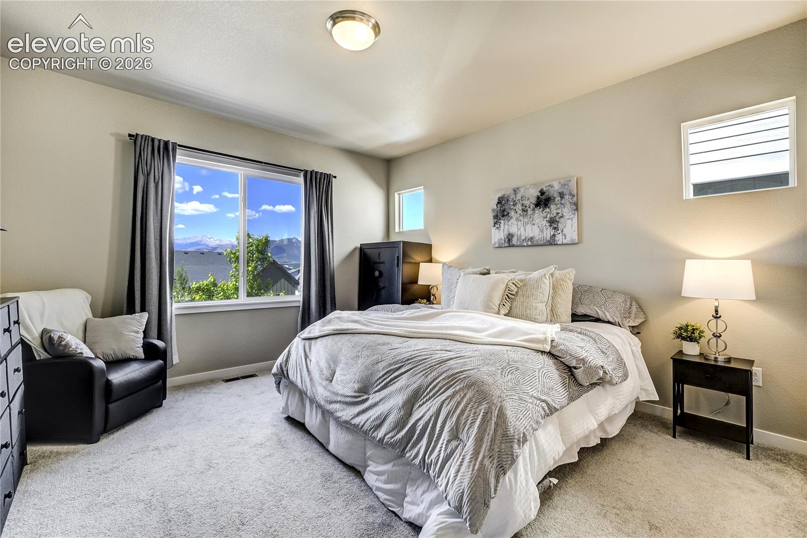 A Private Retreat |
Wake each morning to mountain views and end the day in complete comfort.