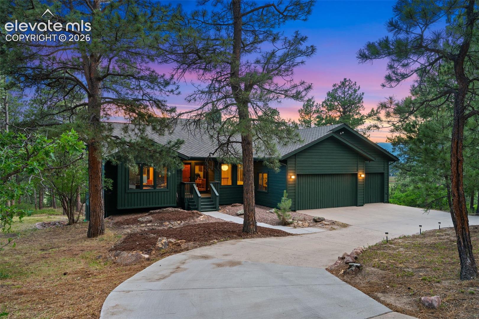 1675 Oakwood Dr, Monument, CO 80132