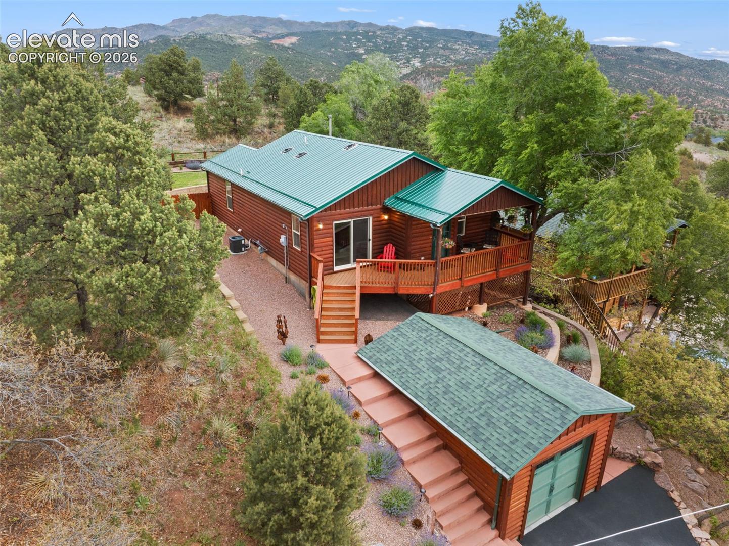 208 Chelten Rd, Manitou Springs, CO 80829