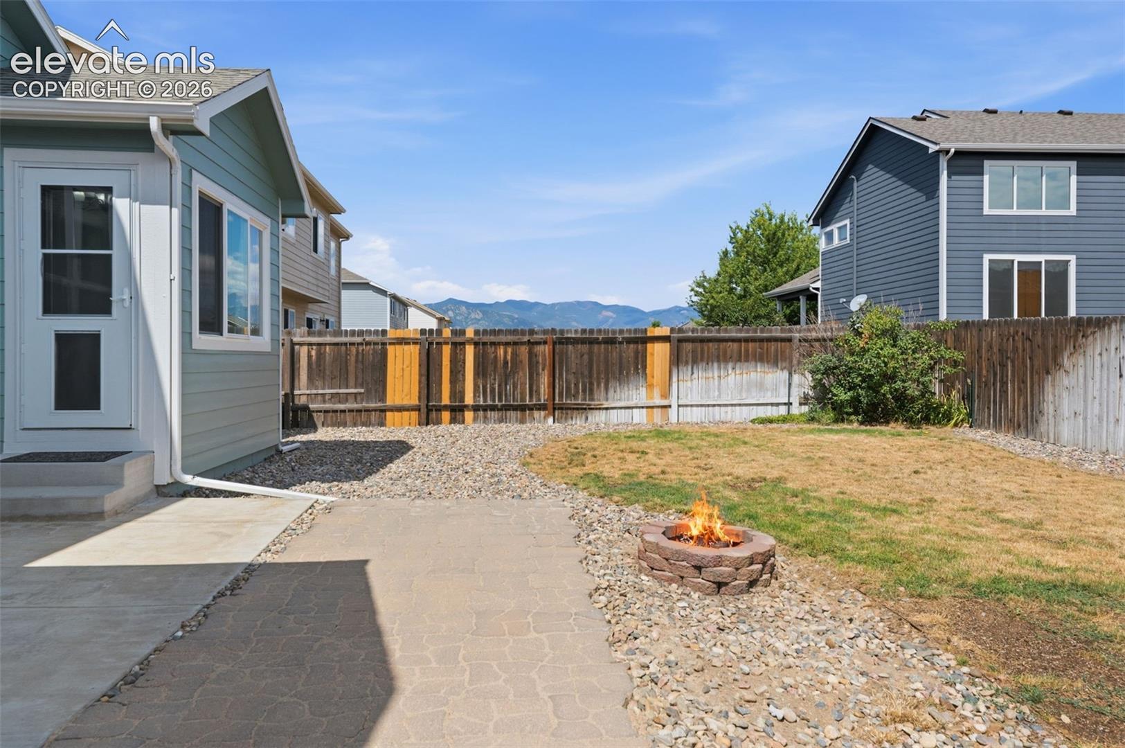 Enjoy the Mountain View from your backyard
