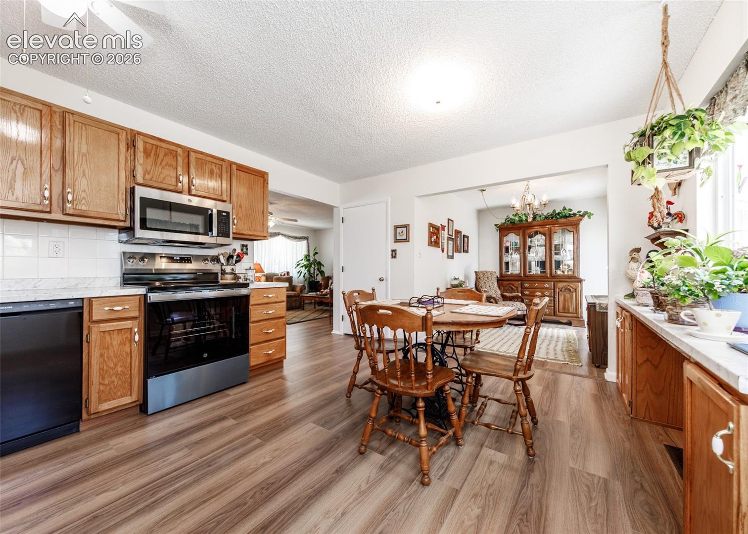 Photo 10 of 2527 E Caramillo Street, Colorado Springs