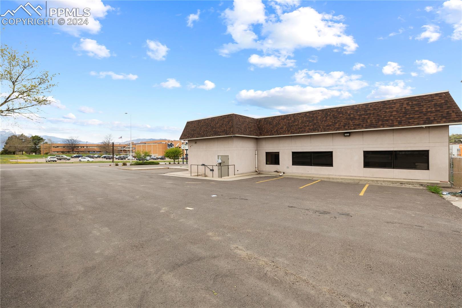 Photo 13 of 1605 N Union Boulevard, Colorado Springs