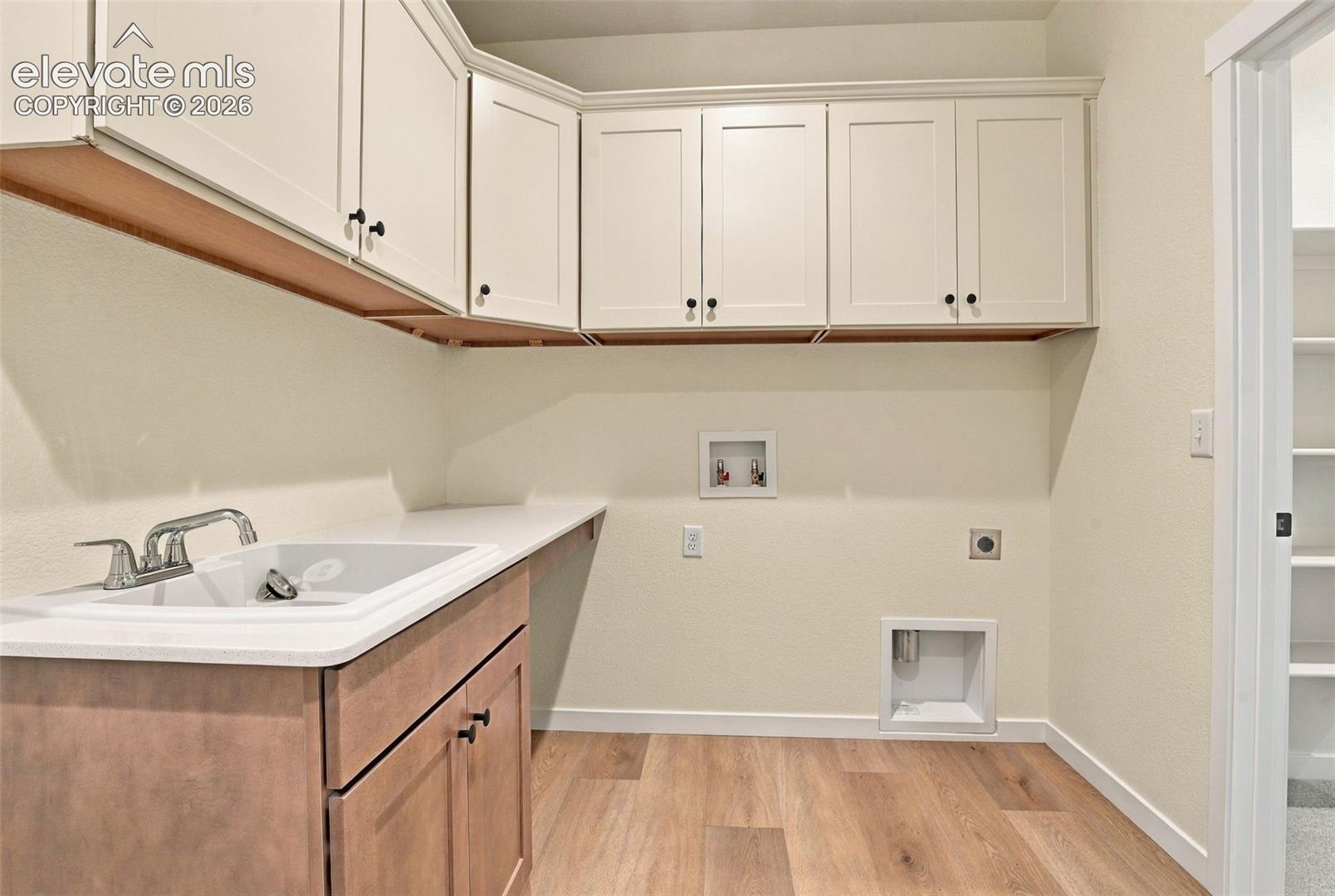 Photo 8 of 10424 Aspen Valley Road, Colorado Springs